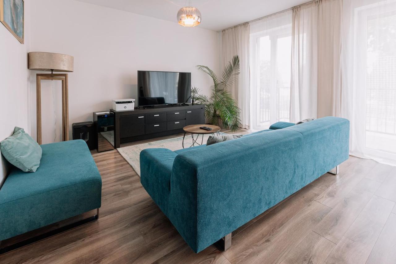 Revon Business Apartment Senec Luaran gambar