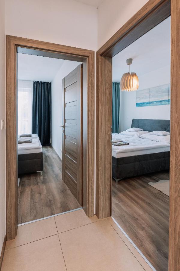 Revon Business Apartment Senec Luaran gambar